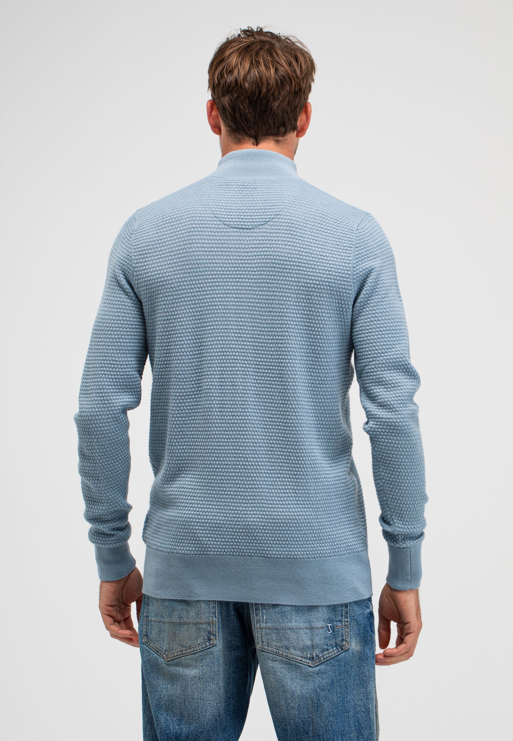 Structure Halfzip