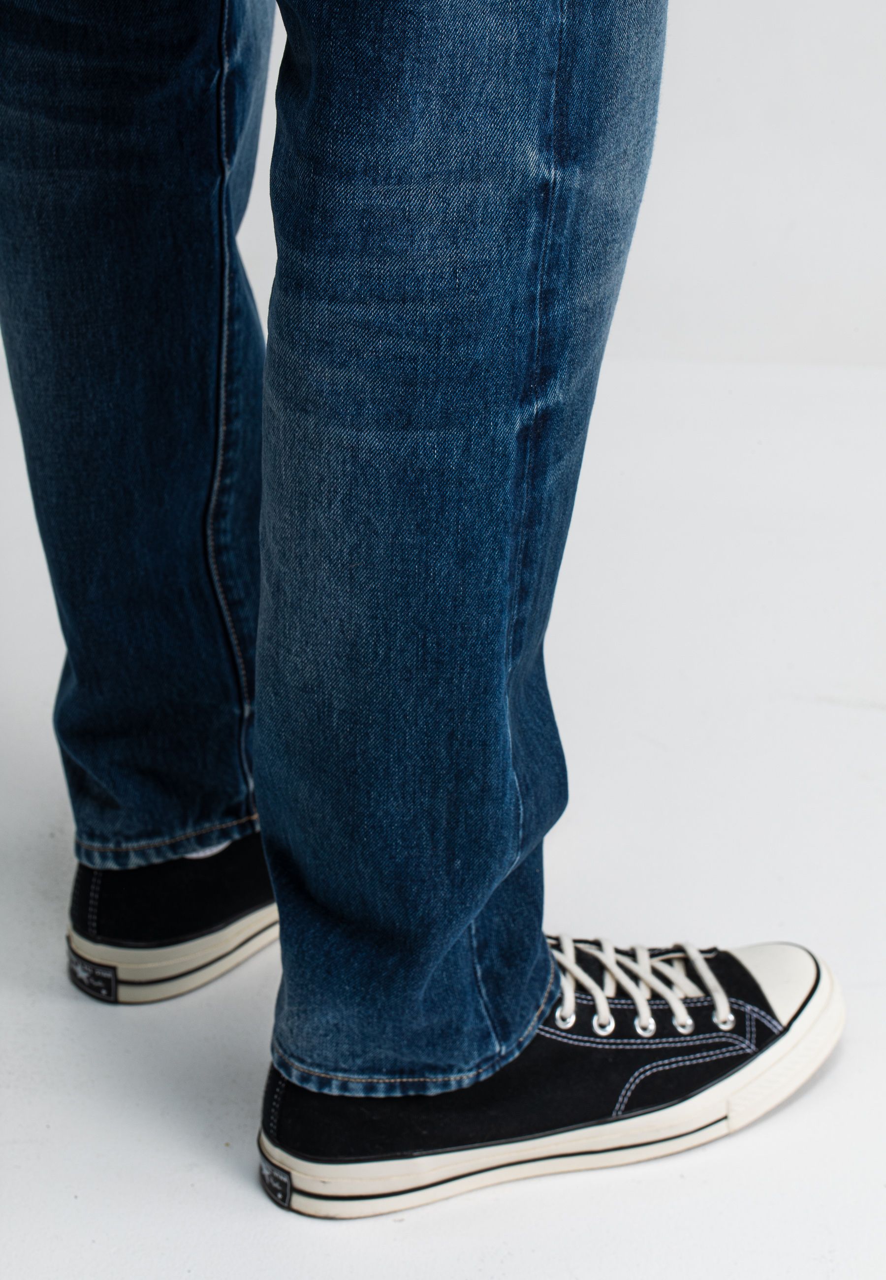 Stockton Straight Shadow Mid Denim