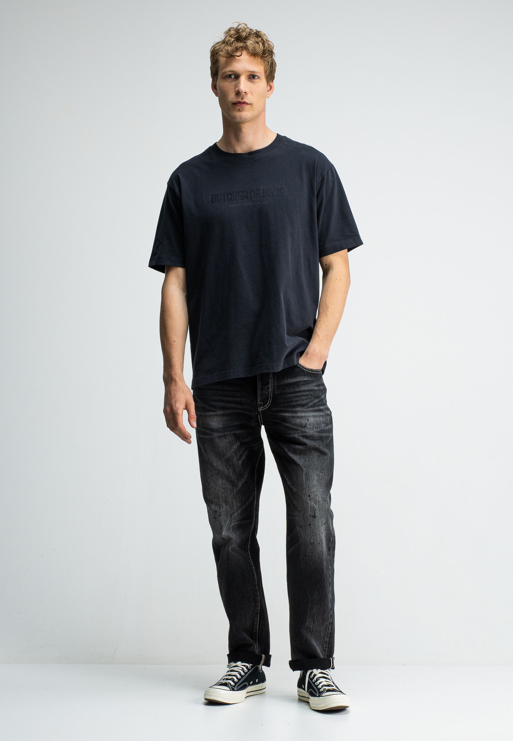 Kuro Loose Tee