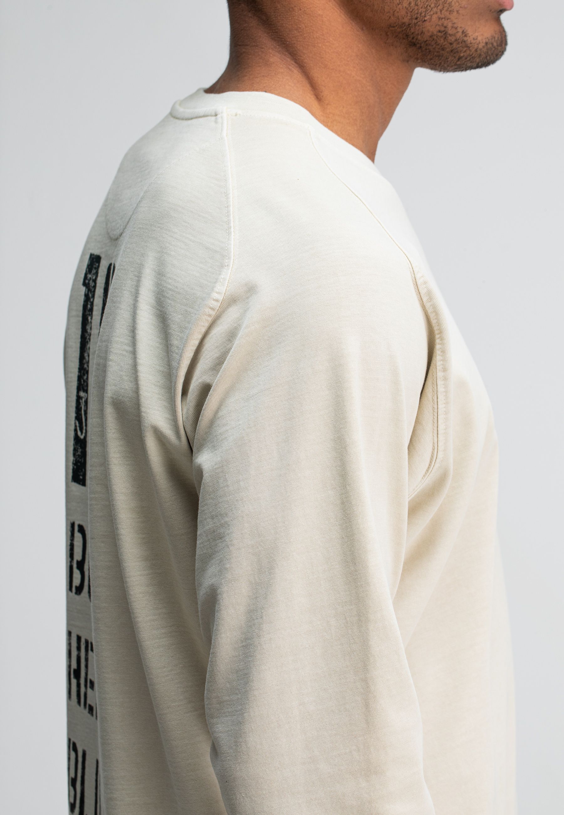 Army 18 Bob Loose Tee LS