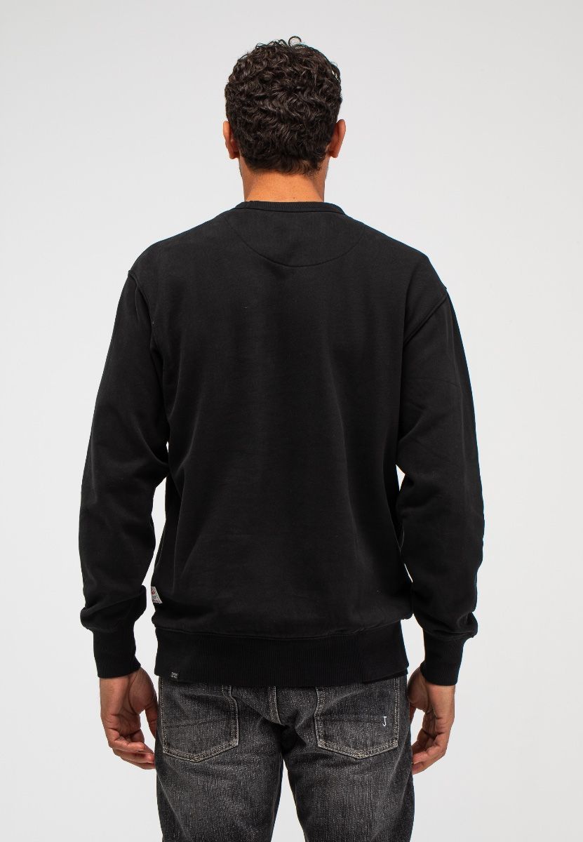 Kuro Loose Crew