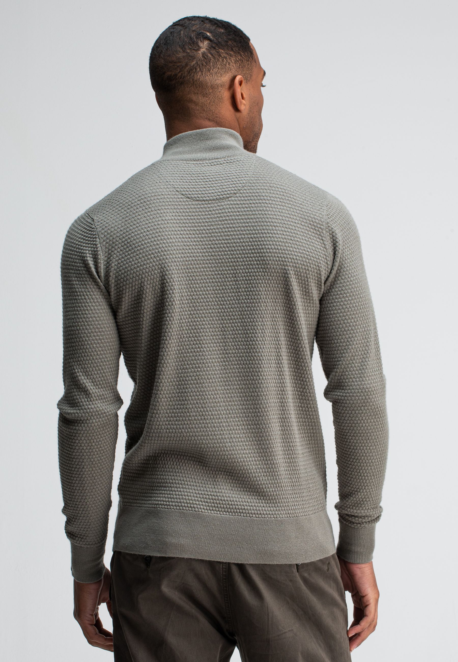 Structure Halfzip