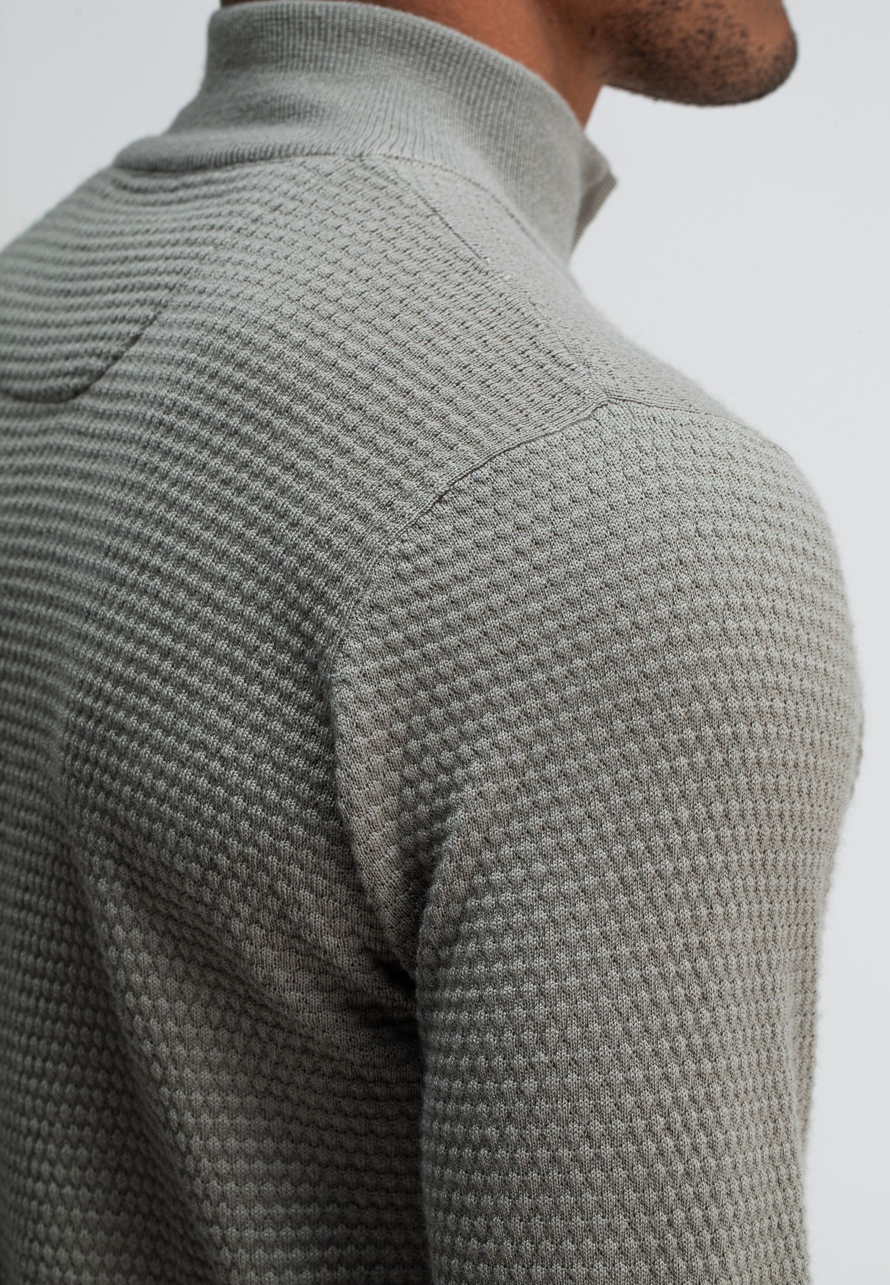 Structure Halfzip