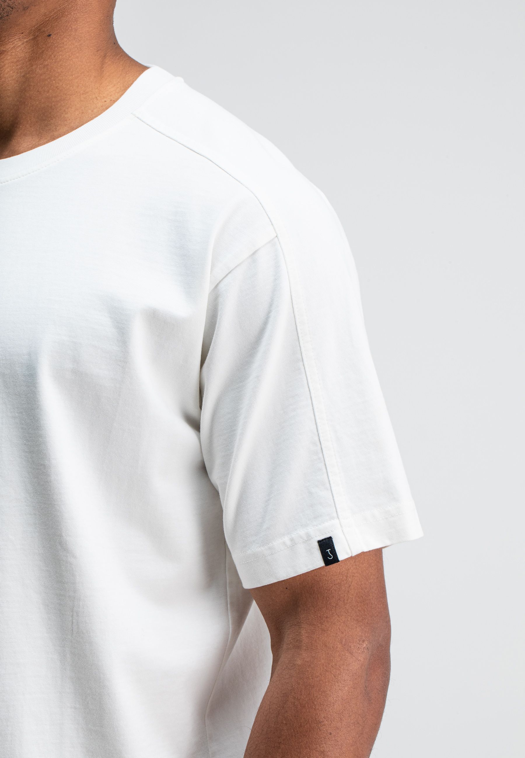 Army Loose 18 Bob Tee