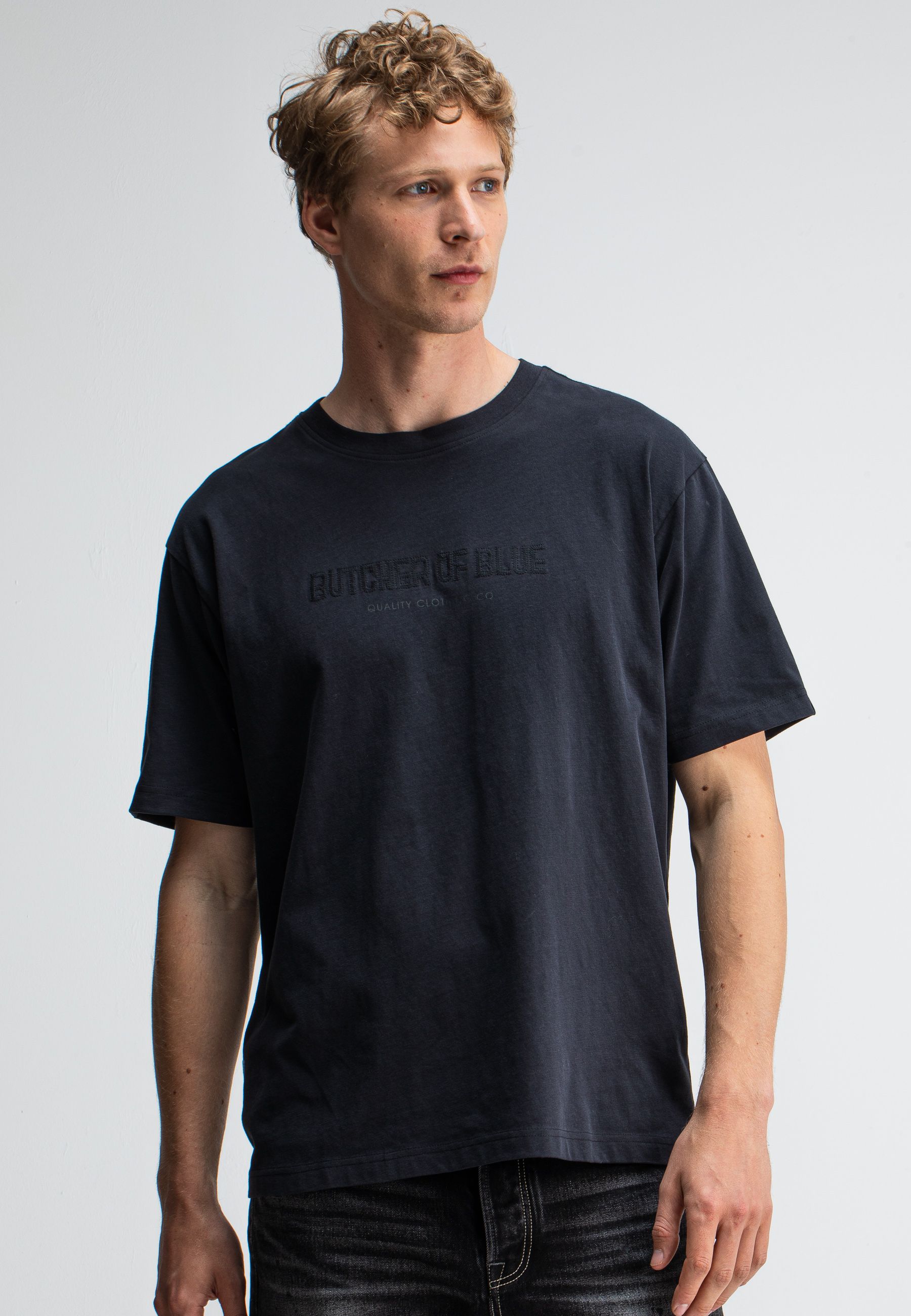 Kuro Loose Tee