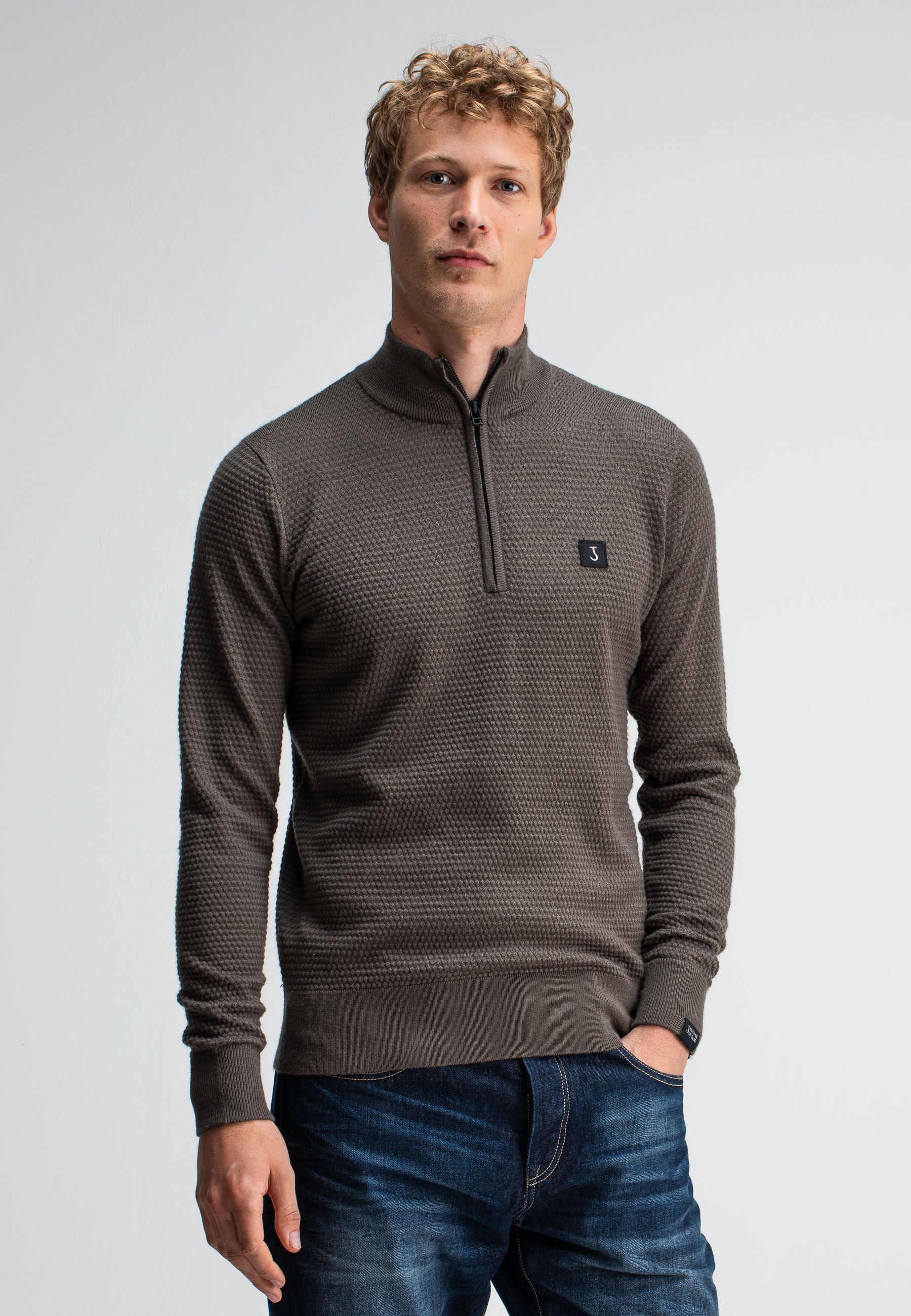 Structure Halfzip