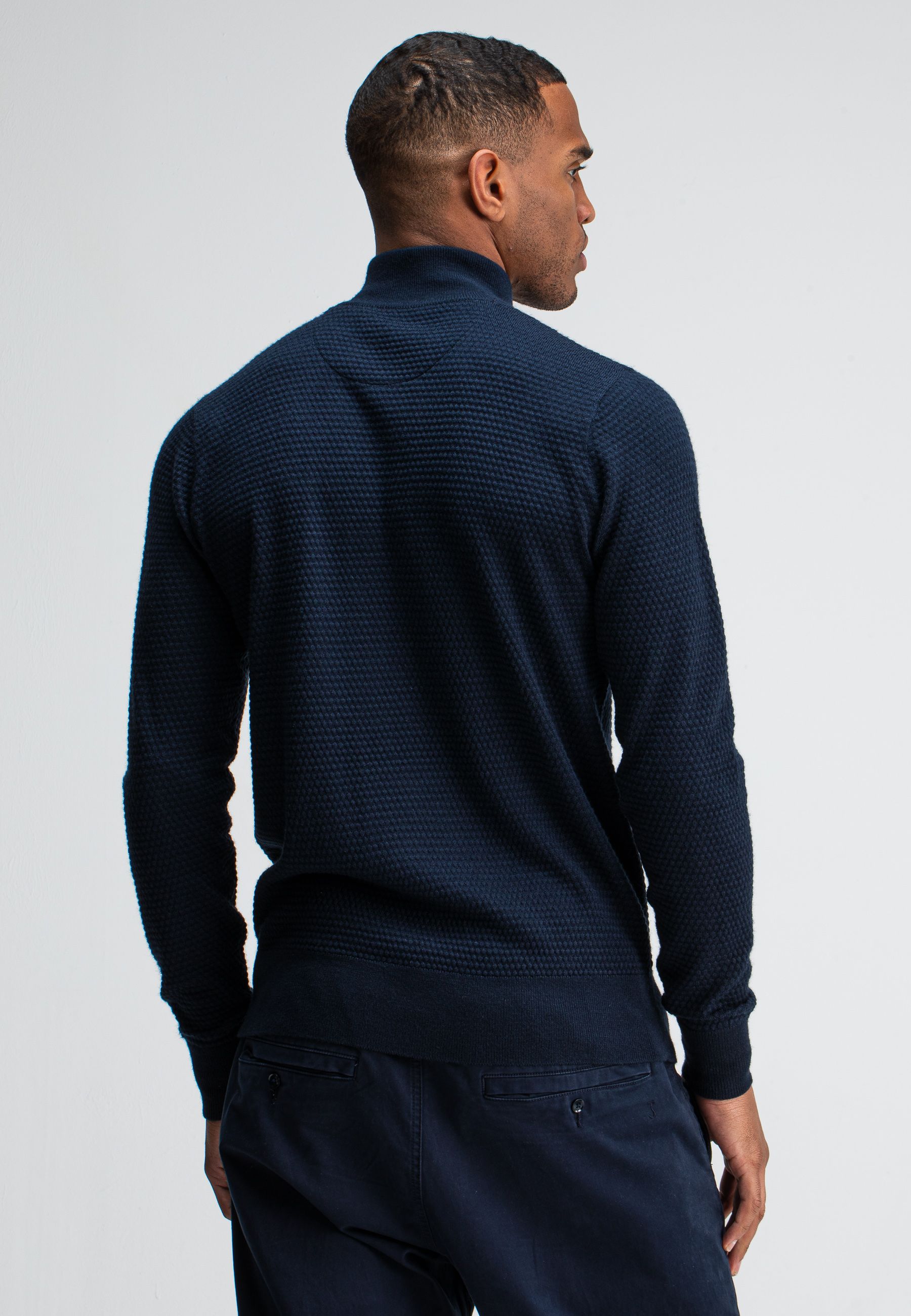 Structure Halfzip