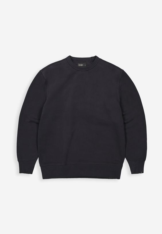 Kuro Frat Loose Crew