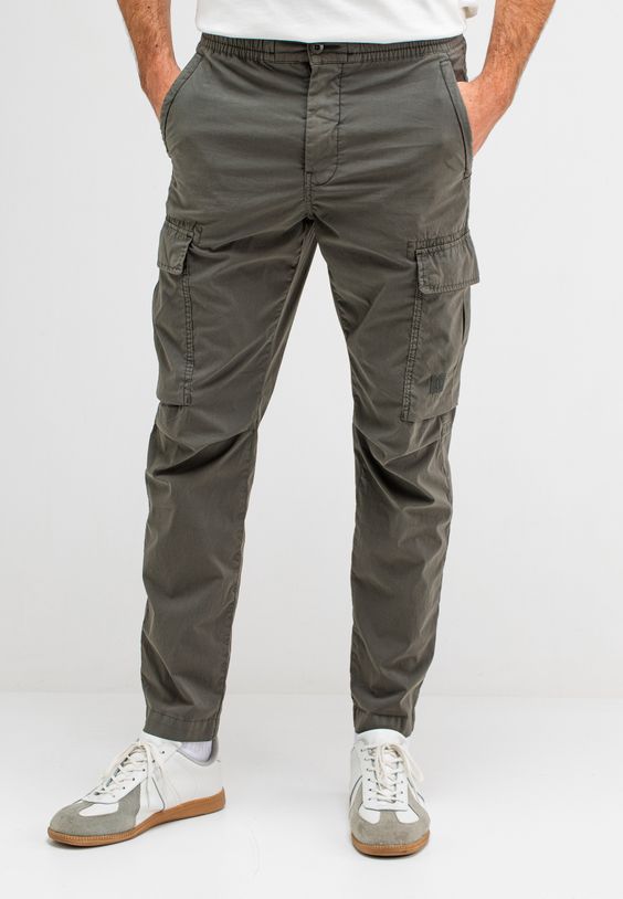Tristan Slim Cargo